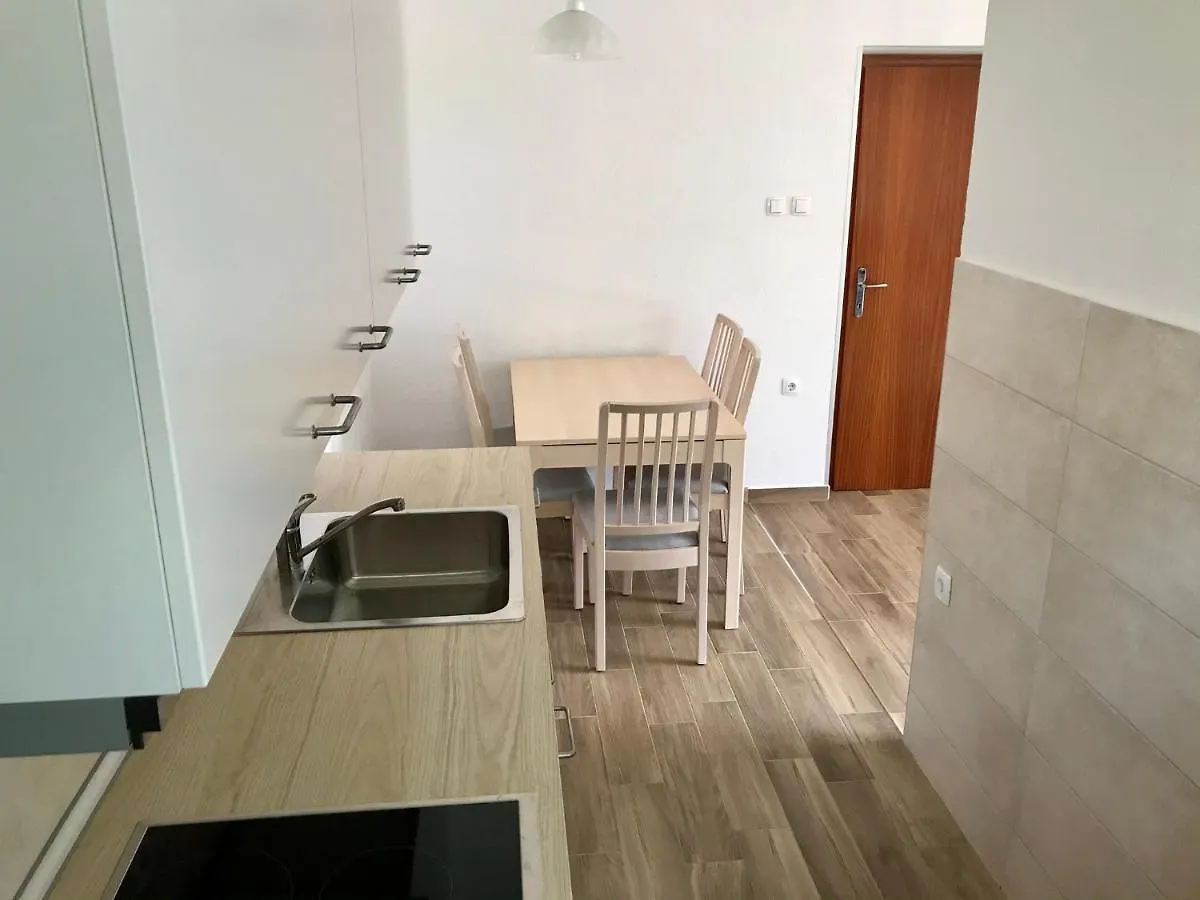 Apartment Tusek Jadranovo 0*,